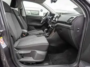 Volkswagen T-Cross 1.0 TSI Life DSG PDC SHZ ACC LED Bild 2