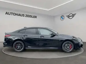 BMW 220 i Gran Coupé M SPORTPAKET PanoDach HarmanKardon Bild 3