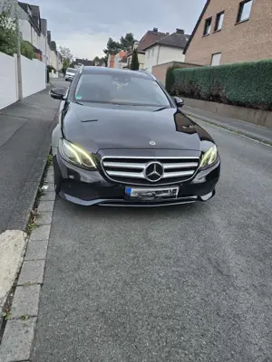 Mercedes-Benz E 220 E-Klasse T-Modell d 4Matic T 9G-TRONIC Avantgarde