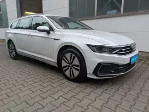Volkswagen Passat Variant Passat Variant 1.4 TSI Hybrid GTE *Matrix,Navi* Bild 2