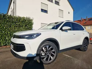 Volkswagen Tiguan Tiguan 1.5 eTSI OPF DSG Life AHK Sitzh., Design-P.