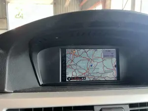 BMW 320 320d DPF Cabrio Aut. Bild 2