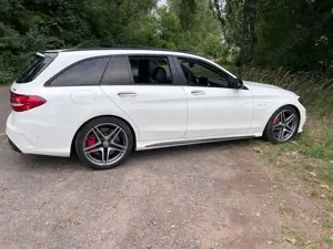 Mercedes-Benz C 63 AMG S T Speedshift 7G-MCT Bild 2