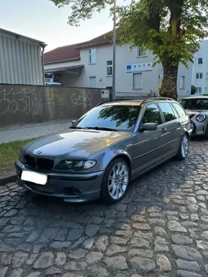 BMW 320 i touring