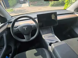 Tesla Model Y Model Y Maximale Reichweite Dual Motor AWD Bild 5