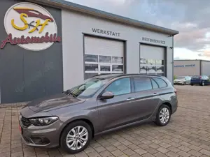 Fiat Tipo Lounge 1.Hand,SHZ,Klimaautomatik