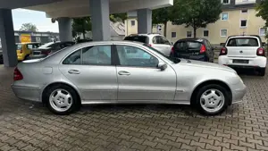 Mercedes-Benz E 270 E -Klasse Lim. CDI(TÜV ,02,2026)AUTOMATIK Bild 4
