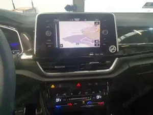 Volkswagen T-Roc R-LINE 1.5 TSI DSG LED+ NAV AHK KAM 17" Bild 4