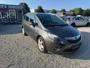 Opel Zafira Tourer Zafira C Tourer Edition Sitzheizung!PDC! 7-Sitze!! Bild 1