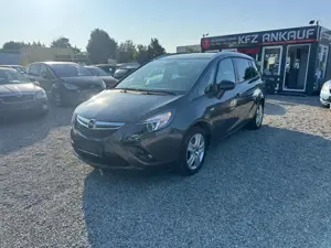 Opel Zafira Tourer Zafira C Tourer Edition Sitzheizung!PDC! 7-Sitze!! Bild 4