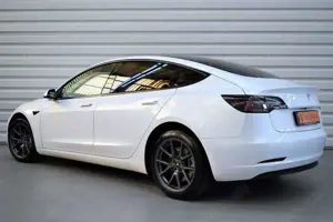 Tesla Model 3 +60 KWH+Standard Range Plus RWD Bild 2