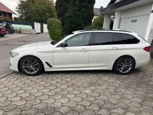 BMW 530 d xDrive M Sport *HUD*LED*AHK*STANDHZ* Bild 3