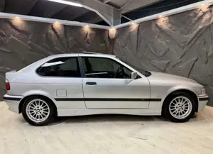 BMW 323 323ti compact Sport Edition