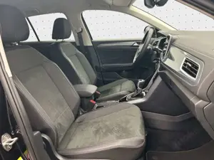 Volkswagen T-Roc T-ROC 1.5 TSI DSG STYLE*LED*AHK*PDC*SHZ*NAVI*KLI Bild 4