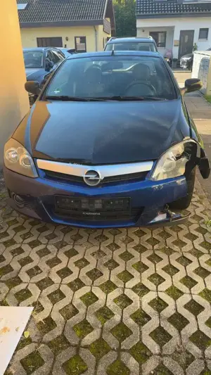 Opel Tigra Twin Top 1.8 Sport Bild 2