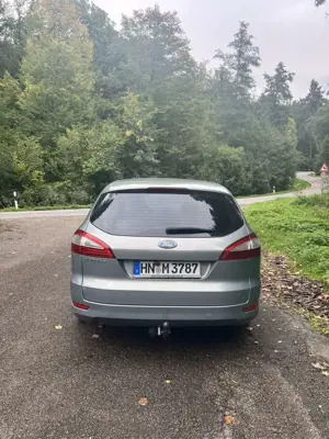 Ford Mondeo Turnier 2.0 Ghia X Bild 3