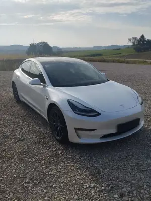 Tesla Model 3 Model 3 Allradantrieb Dual Motor Performance Bild 2