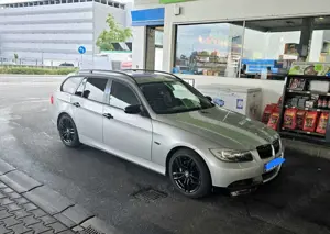 BMW 320 320i Touring