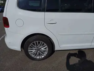 Volkswagen Touran 1.4DSG 7-Sitze,Navi,Winterp.,KetteNeu,AHK,Xenon Bild 5