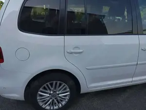 Volkswagen Touran 1.4DSG 7-Sitze,Navi,Winterp.,KetteNeu,AHK,Xenon Bild 2