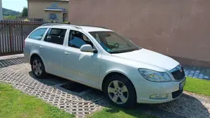 Skoda Octavia Octavia Combi 2.0 TDI DPF Ambiente, AHK, 1 Hand