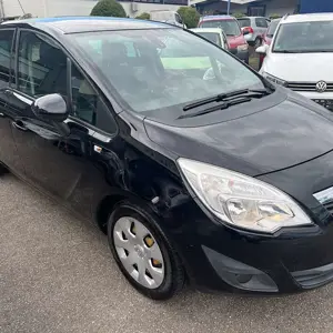Opel Meriva Edition-aus der Schweiz-mit deutschen Papieren