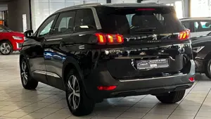 Peugeot 5008 BlueHDi 130 EAT8 Allure Pack TÜVGarantie Bild 5