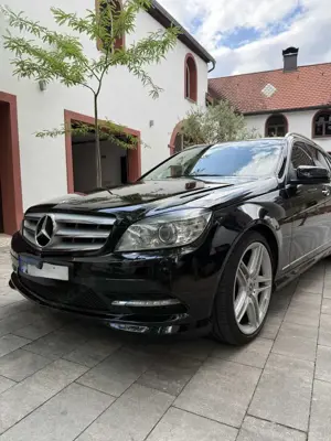 Mercedes-Benz C 300 T 7G-TRONIC Avantgarde