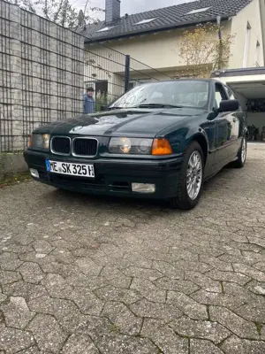 BMW 318 318i