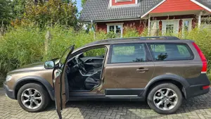 Volvo XC70 D4 Geartronic Black Edition Bild 2