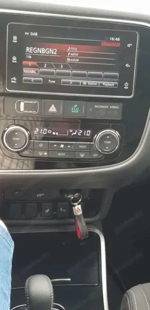 Mitsubishi Outlander 2.2 DI-D 4WD Aut. Edition+ Bild 2