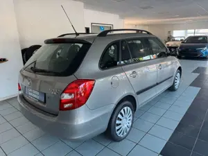 Skoda Fabia Combi     **Klimaautomatik+Tempomat** Bild 5
