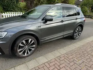 Volkswagen Tiguan Tiguan 2.0 TDI R-Line Bild 2