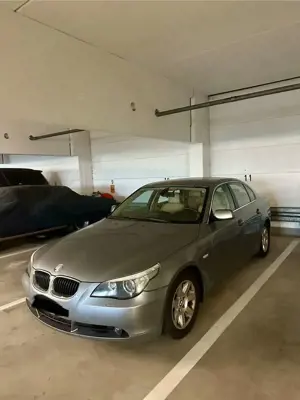 BMW 520 520i Bild 2