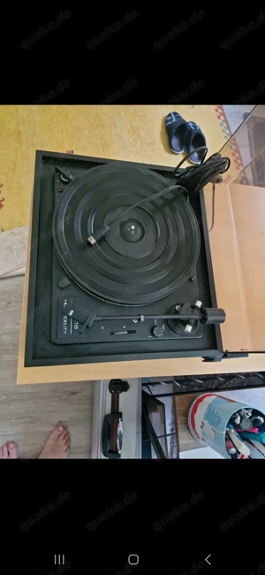 Elac 818 Plattenspieler