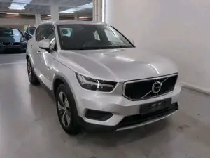 Volvo XC40 Moumentum 2L,.LEDER.Autm. LED Bild 2