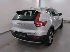 Volvo XC40 Moumentum 2L,.LEDER.Autm. LED Bild 4