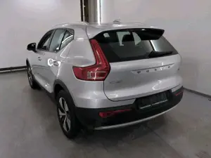 Volvo XC40 Moumentum 2L,.LEDER.Autm. LED Bild 3
