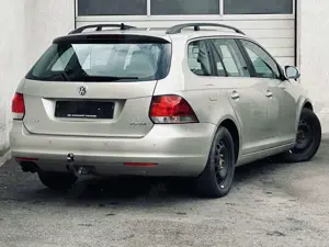 Volkswagen Golf VI 2.0 TDI*NAVI*SHZ*STANDHEIZUNG*TEMPOMAT Bild 3