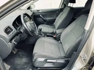 Volkswagen Golf VI 2.0 TDI*NAVI*SHZ*STANDHEIZUNG*TEMPOMAT Bild 5