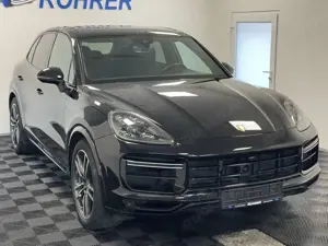 Porsche Cayenne Turbo Matrix Pano Allradlenkung ACC AHK Bild 4