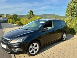 Ford Focus Turnier 1.8 Style+ Bild 2