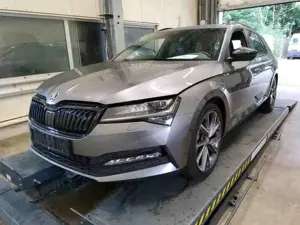 Skoda Superb Combi Sportline 2.0 TDI nur an Gewerbe AHK Navi Pa