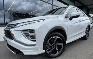Mitsubishi Eclipse Cross PHEV Plus Select 4WD*AHK/360°/ACC