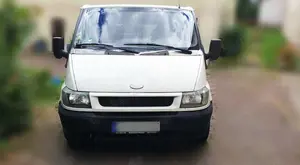 Ford Transit ausgebaut für Reisen