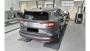 Skoda Enyaq 80 *ACC*Wärmep.*LED*NAVI*R-KAM*SPUR*19''* Bild 3