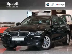 BMW 330 e xDrive Tour. DrivAss ACC AHK DAB RFK