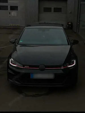Volkswagen Golf GTI 2.0 TSI OPF DSG Performance