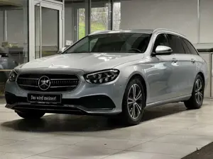 Mercedes-Benz E 200 T Avantgarde DISTRONIC+LED+FAHRASSISTENZ++