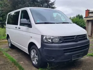 Volkswagen T5 Caravelle Kurz Trendline Bild 3